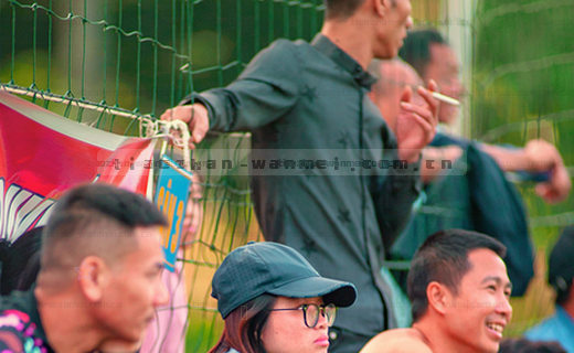 一张地图上标有从首页到详情页的红色箭头。